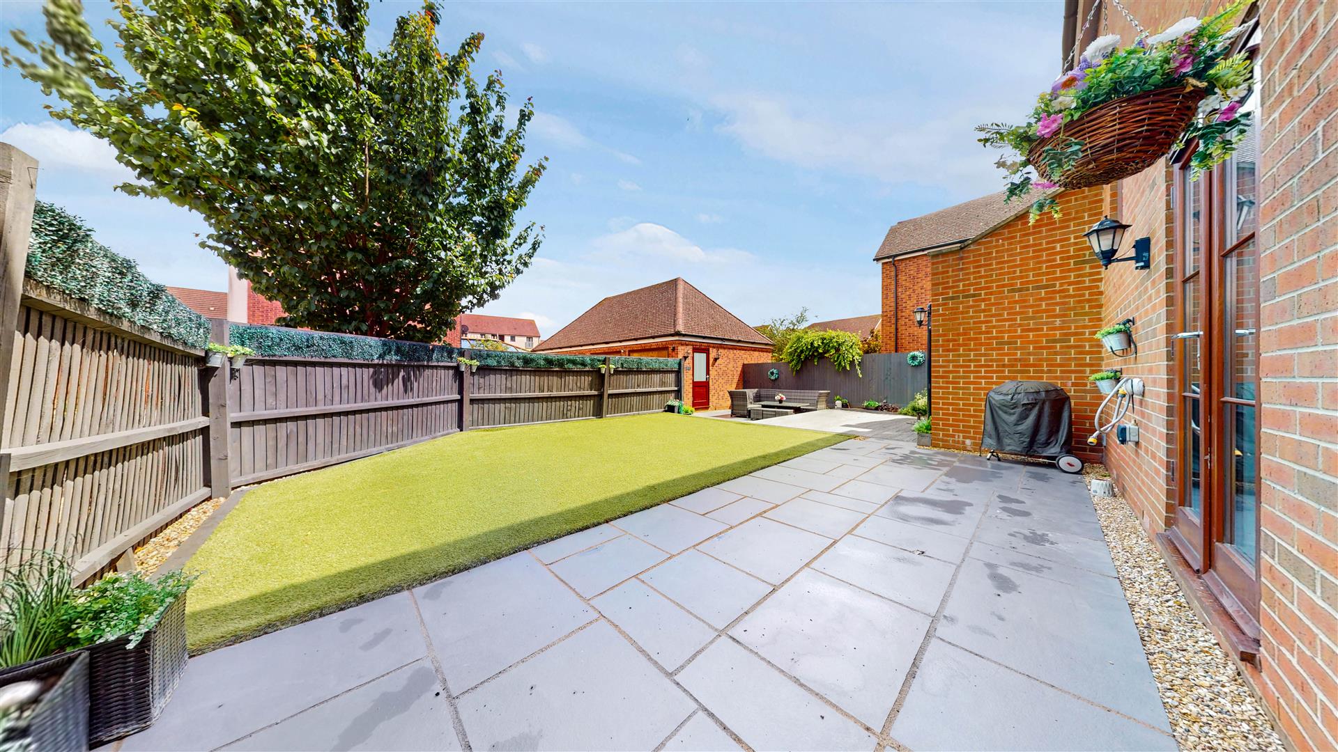 Milton Road, Broughton, Milton Keynes